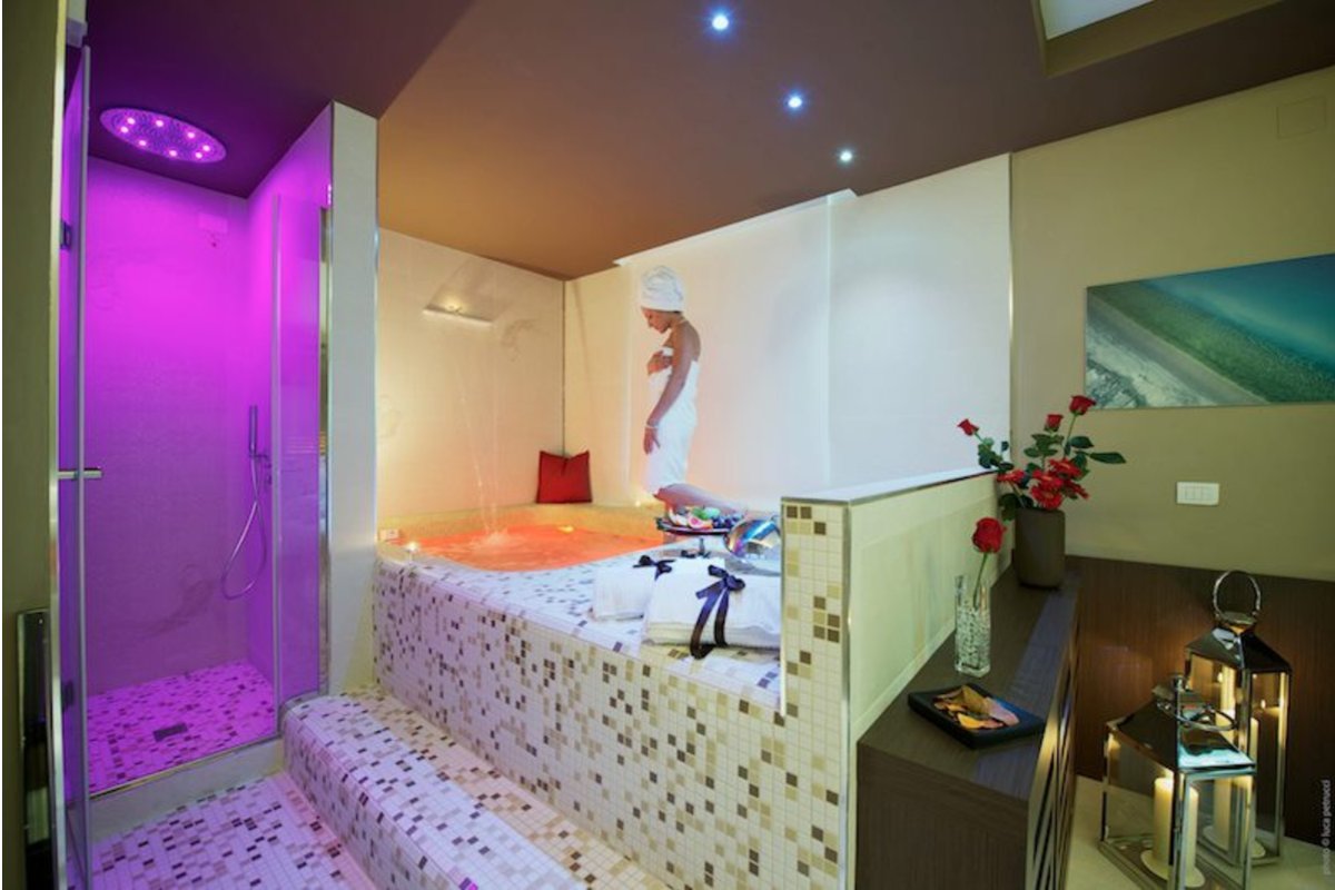 Wellness Room Hotel Villa dei Platani - Foligno — Studio G&G Wellness Solutions