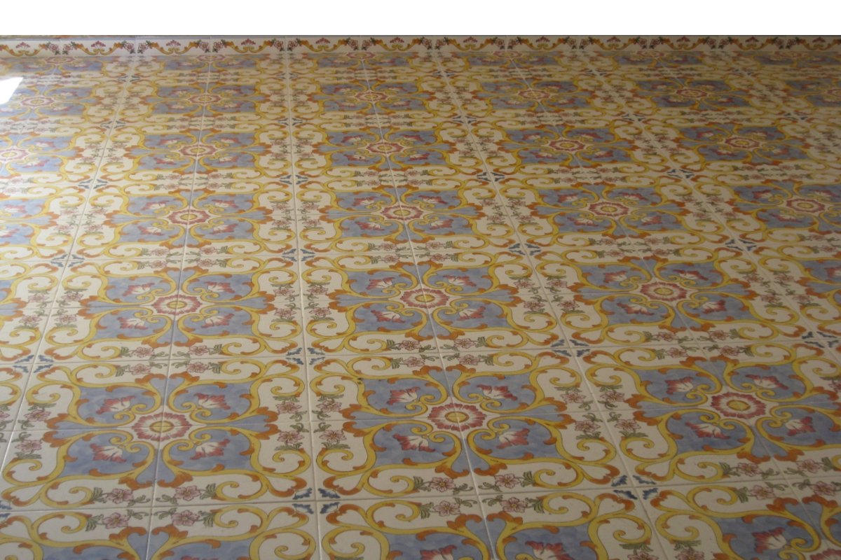 Ceramica vietrese da pavimento e rivestimento — Progress Pavi soc. coop.