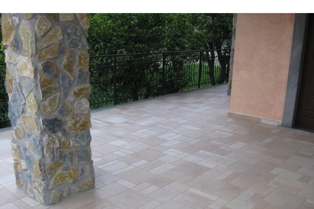 Posa di pietre naturali — Progress Pavi soc. coop.