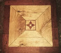 Pavimenti intarsiati in legni policromi — immagine 1 di 7