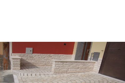 pavimento in sampietrini in marmo di apricena