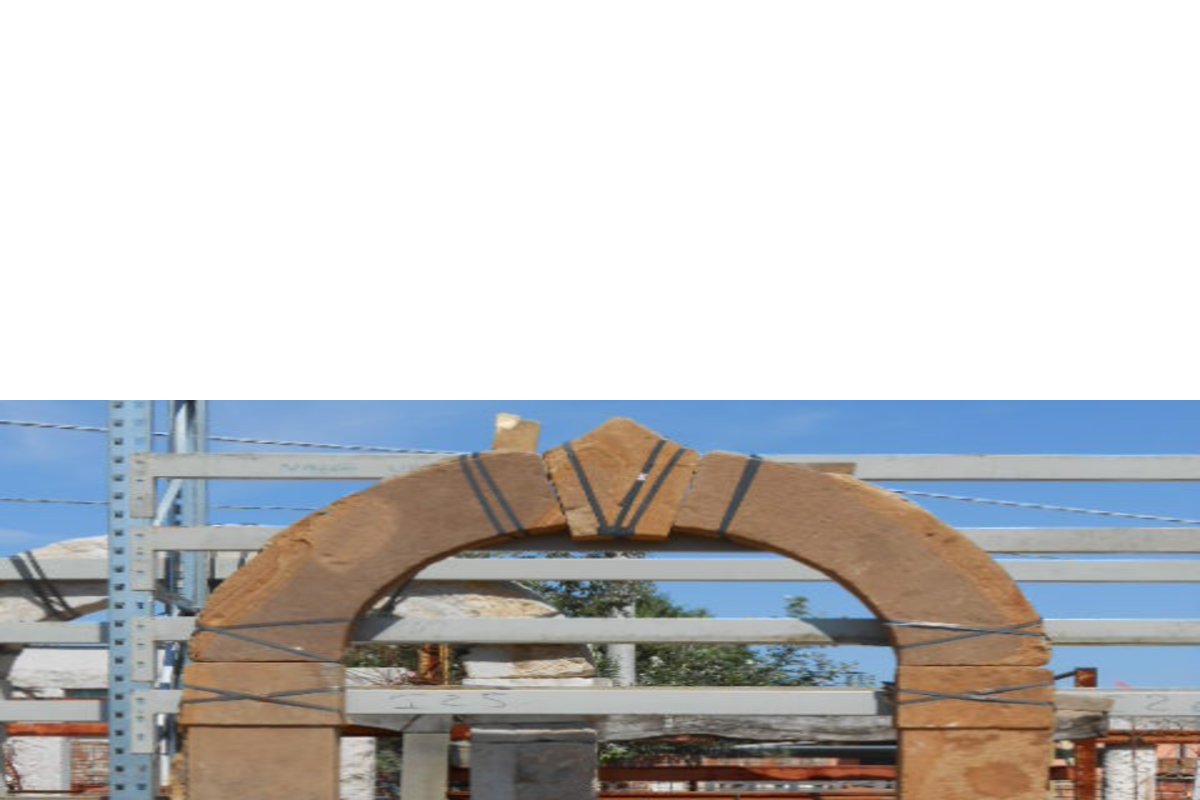 Portali in pietra antichi rotondi — Recuperando Brick and Stone