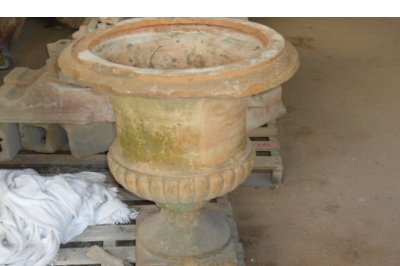 Vasi sopracolonna in cotto antichi