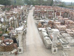 Vasi sopracolonna in pietra di Vicenza antichi — immagine 3 di 3