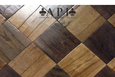 Pavimento in legno antico a dama