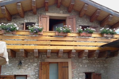 Travi legno antico di recupero