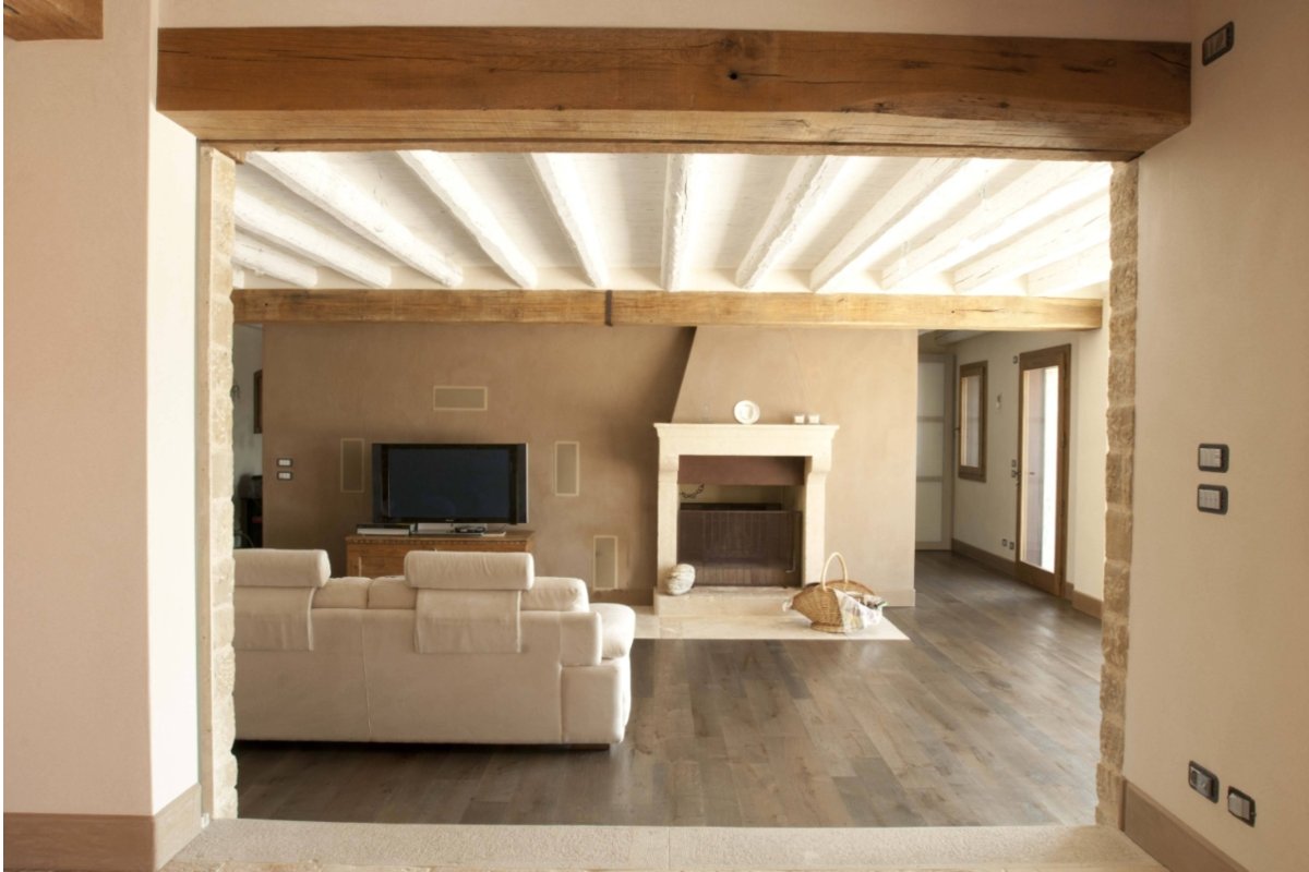 Travi e arcarecci in legno di recupero — ANTICA EDILIZIA s.r.l.