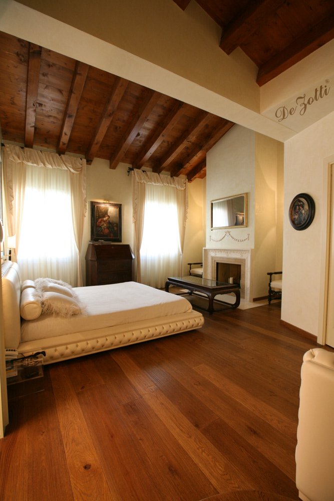 ROVERE RUSTICO TINTO MIELE effetto VISSUTO — De Zotti Design