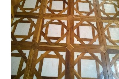 pavimento in teak antico e marmo 50x50x2
