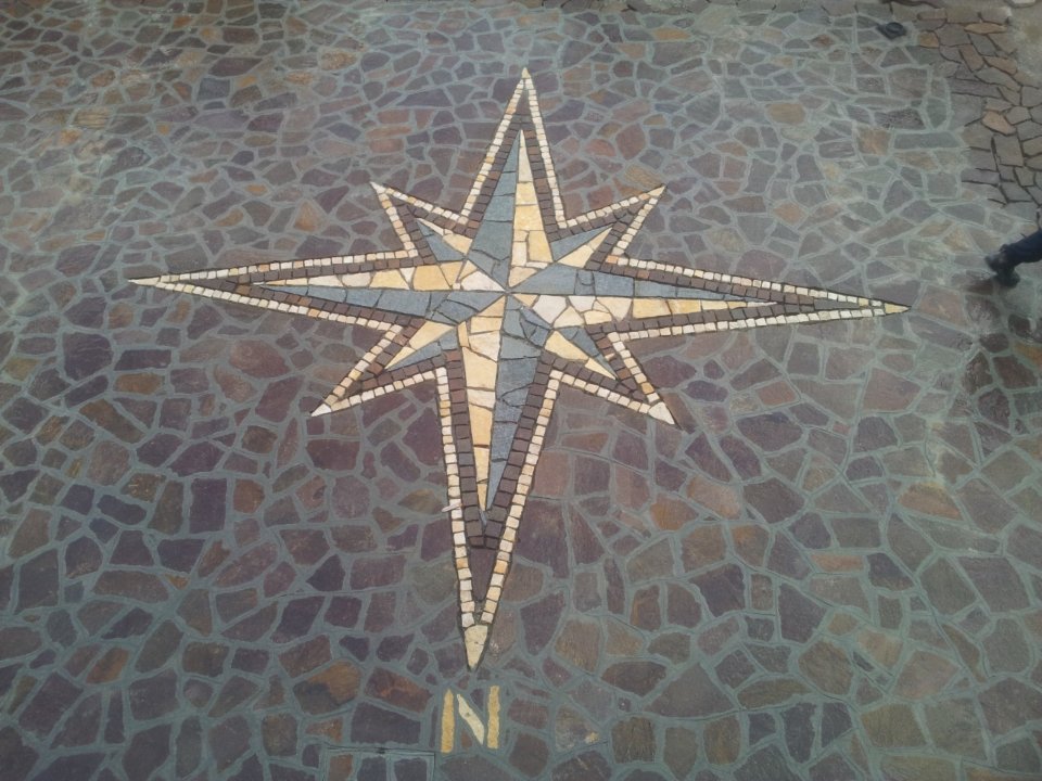 Rosa dei venti — Castelli Romani...L' Arte della Pietra