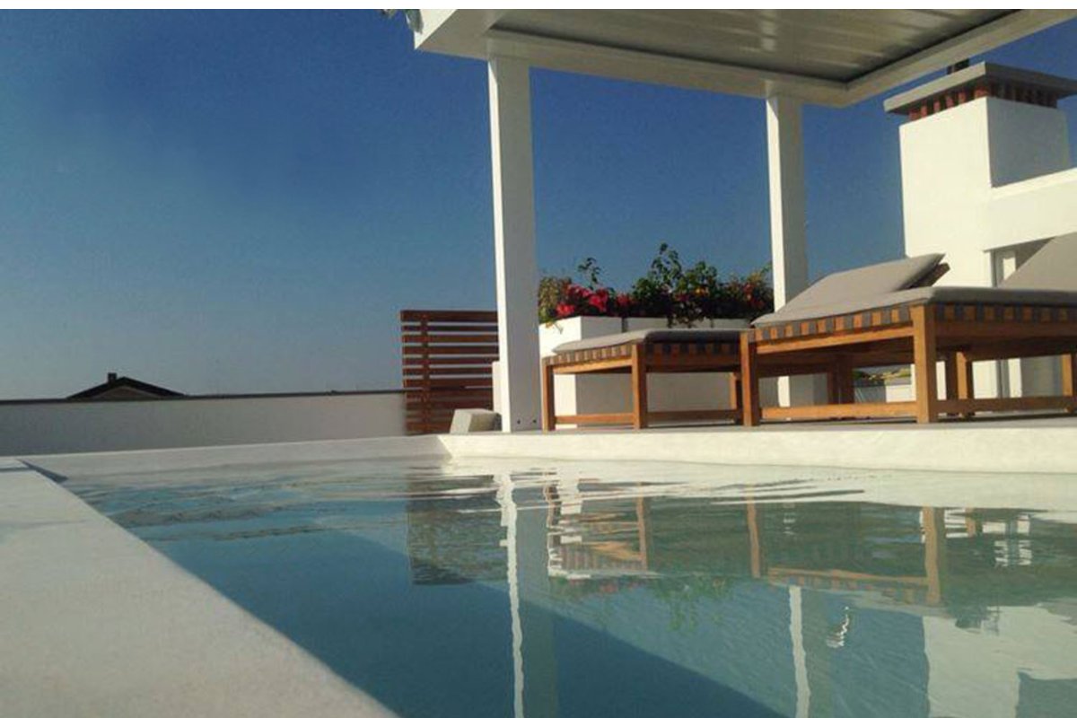 Rivestimento per piscina in cemento armato — Pavimento Moderno