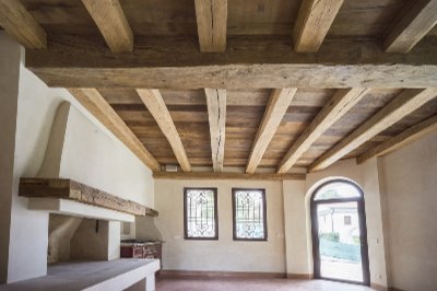Travi antiche per tetti e solai