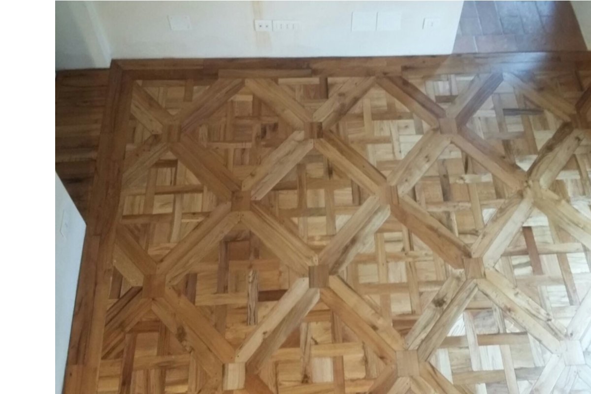 pavimento in legno antico in rovere — Artepronta s.a.s.