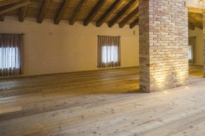 Pavimenti a listoni in Legno Antico