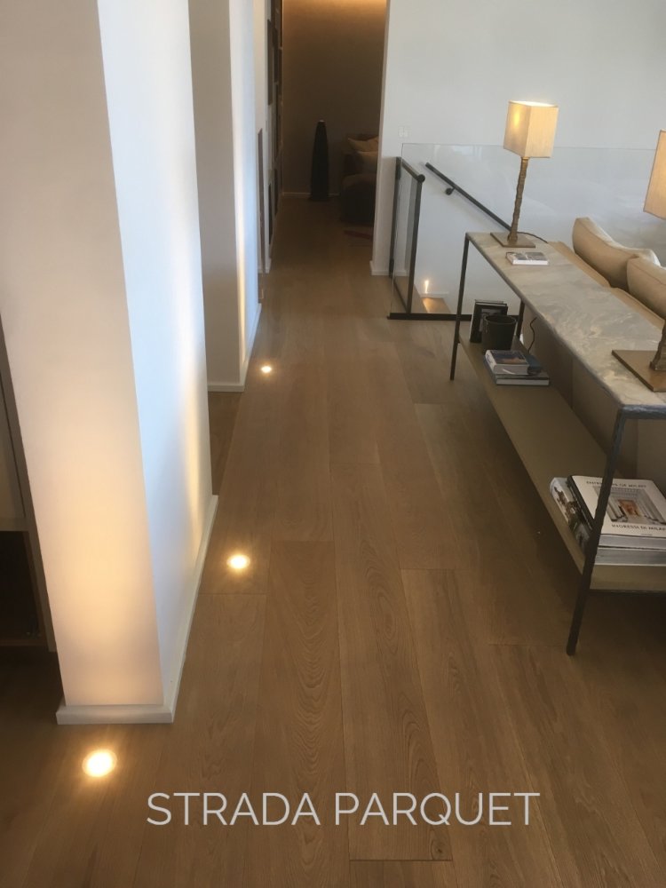 Rovere prefinito 220x16mm — Strada Legnami & Parquet srl