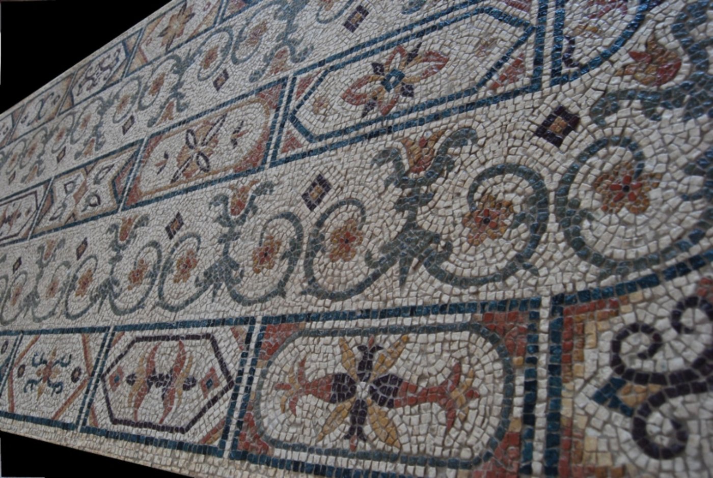 Mosaici  anticati con inserti in coccio pesto — La Bottega delle Arti Antiche