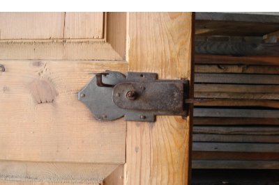 Porte Antiche con ferramenta originale