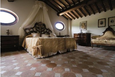 Ottagono con tozzetto in legno o smaltato