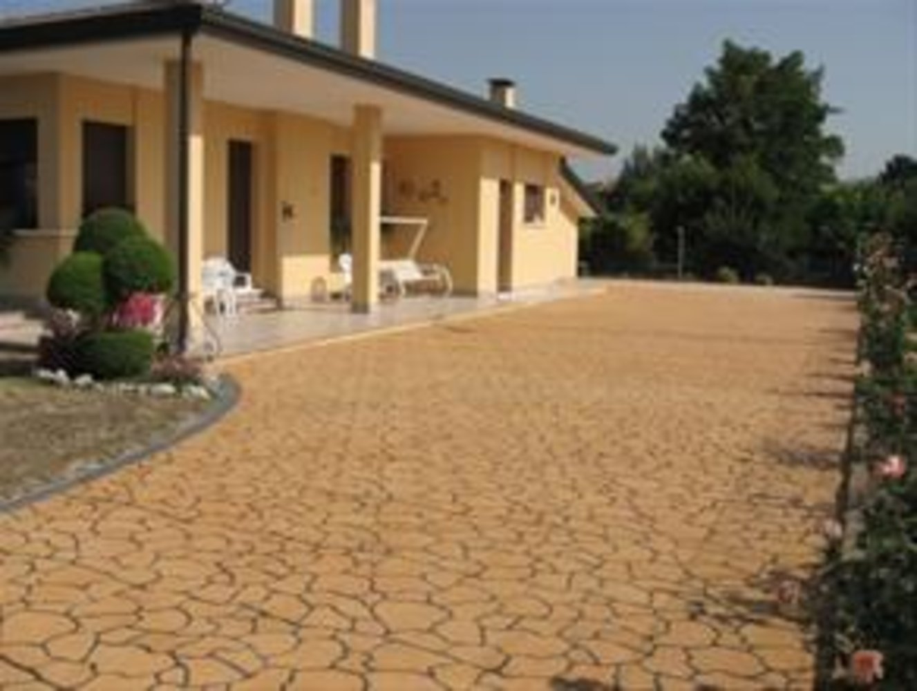pavimento spruzzato spray panneto — Pan Neto International srl